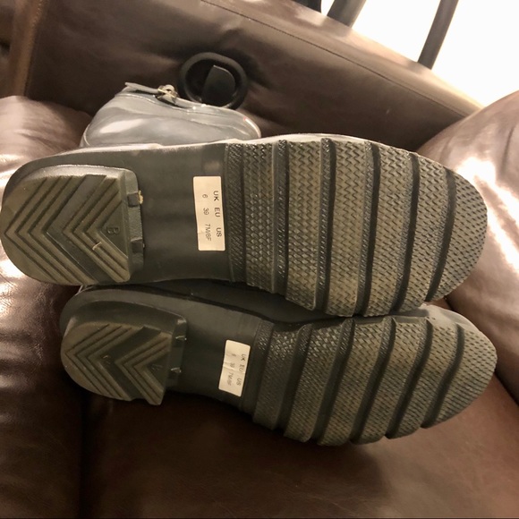 Hunters Rain Boots - Picture 2 of 4